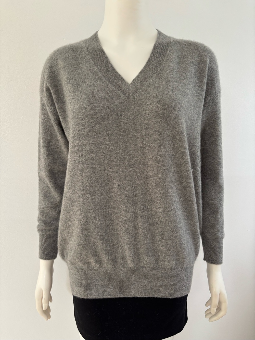 Mango 100% Cashmere V-Neck Sweater - Gray